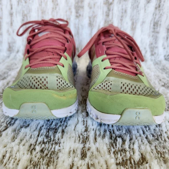 On Running "Cloudflow" Running Athletic Shoes Guava Dustrose | Women's Size 6.5 - Picture 3 of 15
